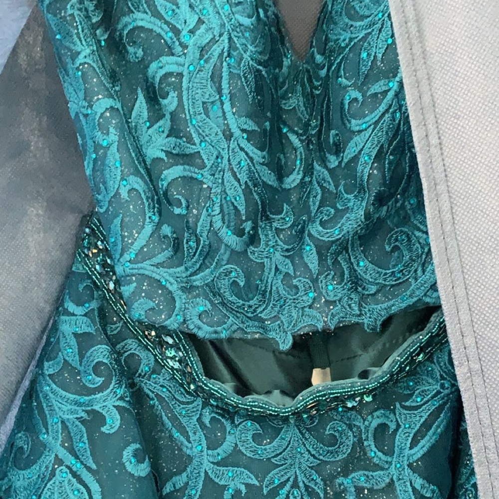 Dress - Picture 4 of 4